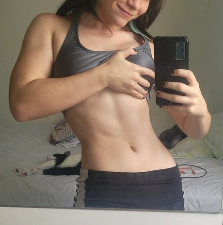 巨乳オナニーオンリーファンズ 美しいヌード ギャラリー