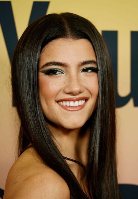 裸の女の子オンリーファンズ 無料ポルノ 写真