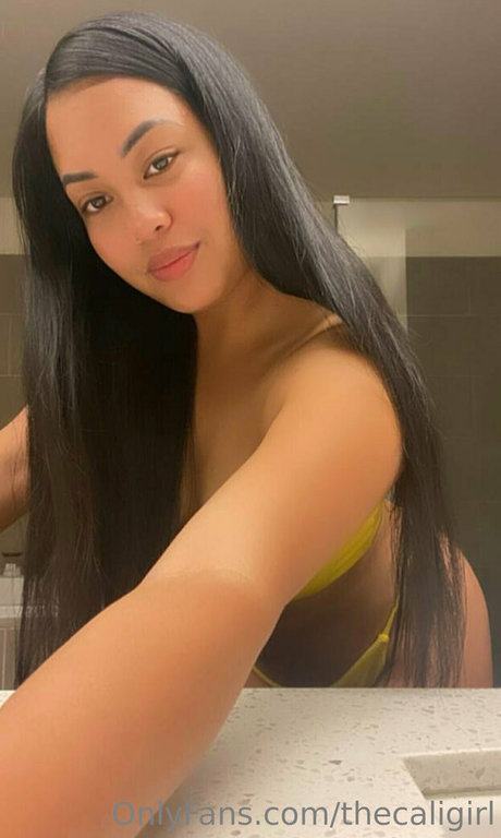 小柄な足オンリーファンズ アートxxx 画像