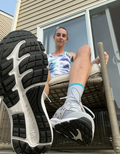 小柄な足オンリーファンズ 無料ヌード 写真