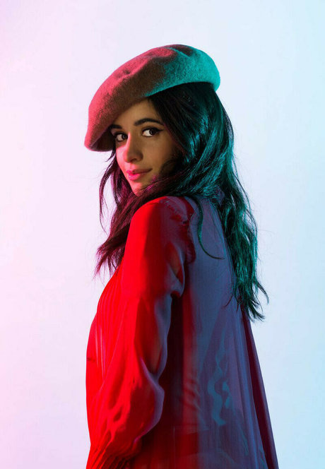 Camila Cabello エロティック女優 写真