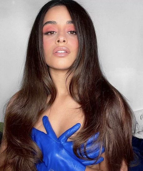 フィットネスアナルオンリーファンズ エロチック 写真