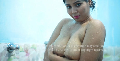 Naari Magazine トップモデル 画像