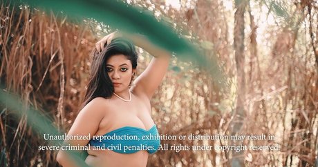 Naari Magazine 完璧なポルノスター ギャラリー