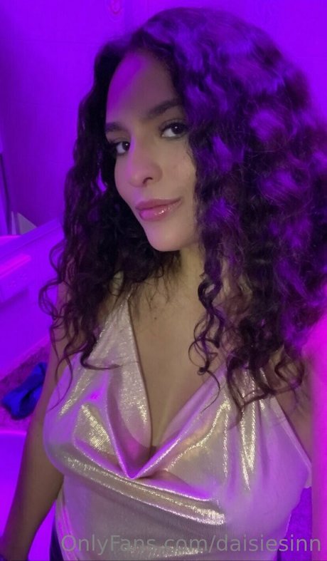 daisiesinn エロティック女優 ギャラリー