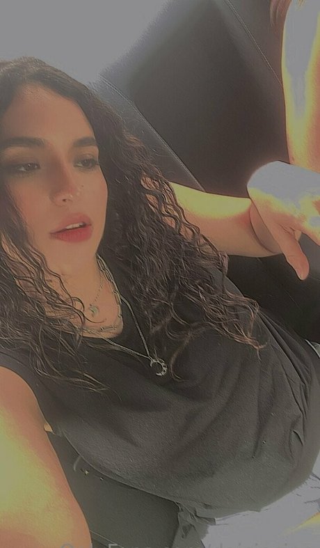 熟女の足オンリーファンズ 無料セクシー ギャラリー