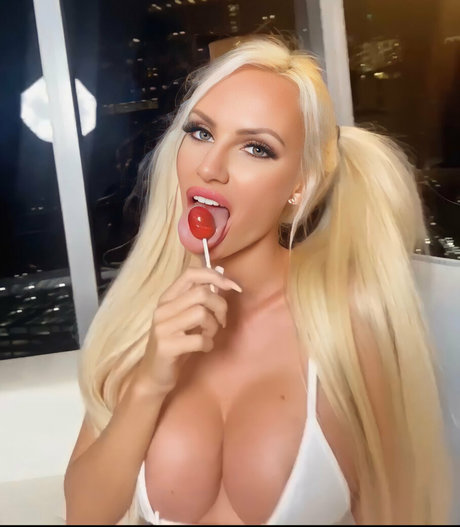 老母オンリーファン 美しい 写真