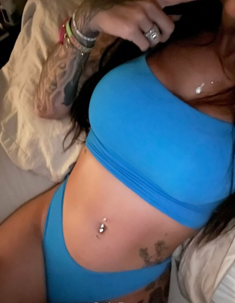 大学のアジア人オンリーファンズ ポルノ 写真