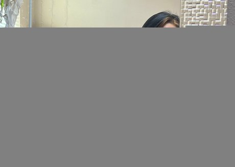 woahnatty ポルノ女優 写真