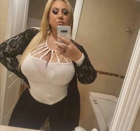 blonde maria セクシーなスター 画像