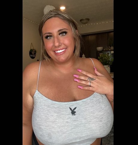 Lauren Lincoln プロフィール写真