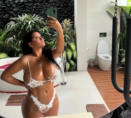 Viphanaaels 美しいモデル 写真