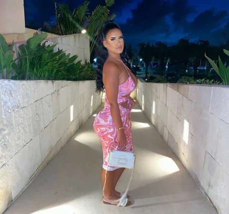 Viphanaaels 完璧な女優 ギャラリー