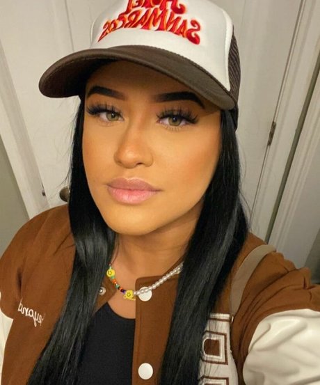 Viphanaaels HDスター 写真