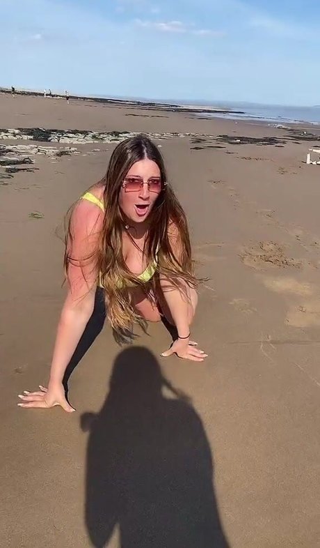 The Blue Dress Girl 完璧なモデル 画像