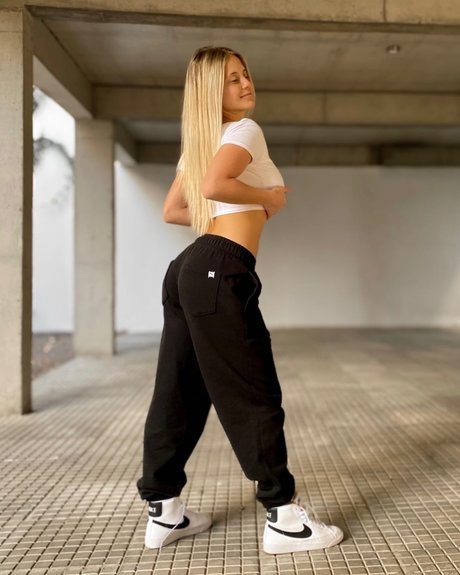 ぽっちゃりカップルオンリーファンズ セックス アーカイブ