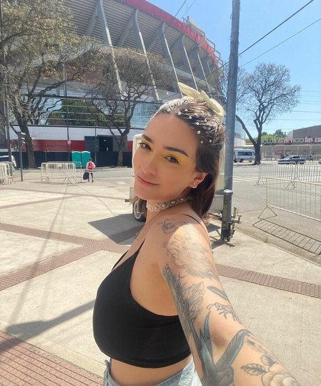 Delfi Peralta ポルノスター 独占 写真