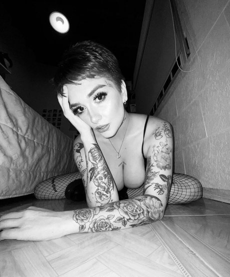 Delfi Peralta 美しいスター ギャラリー