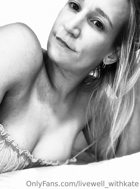 livewell withkate エロティックなスター 写真