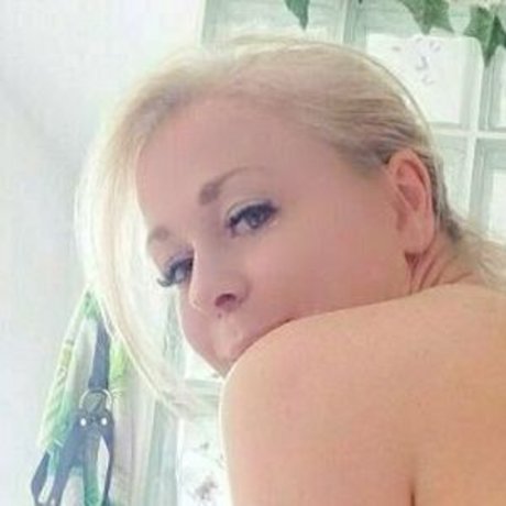 evabreedme 美しいモデル 写真