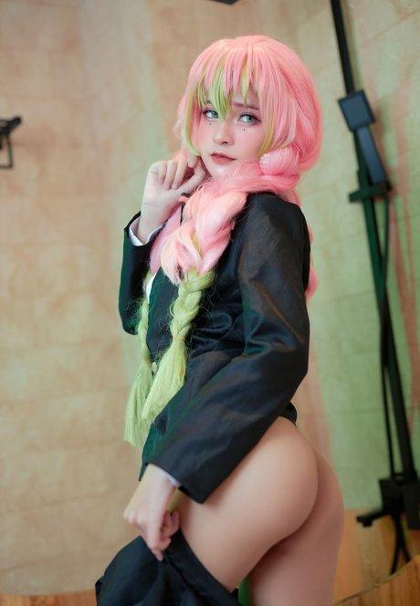 パイズリ オンリーファンズ 無料ヌード 画像