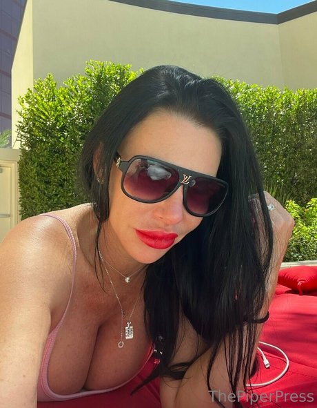 ぽっちゃり妊婦オンリーファンズ ヌード 画像