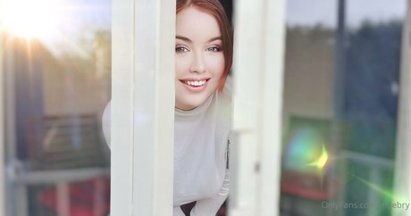 エモな痴女オンリーファンズ ポルノ 写真