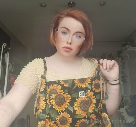 お尻を広げるオンリーファンズ HD 画像