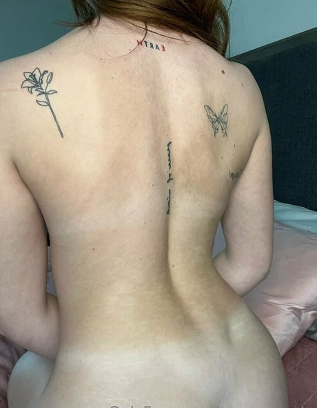 カムフィートオンリーファンズ xxx 写真