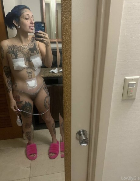 lovelygia アダルトモデル 写真