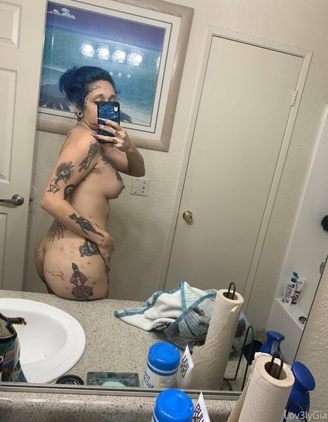 lovelygia モデル 画像