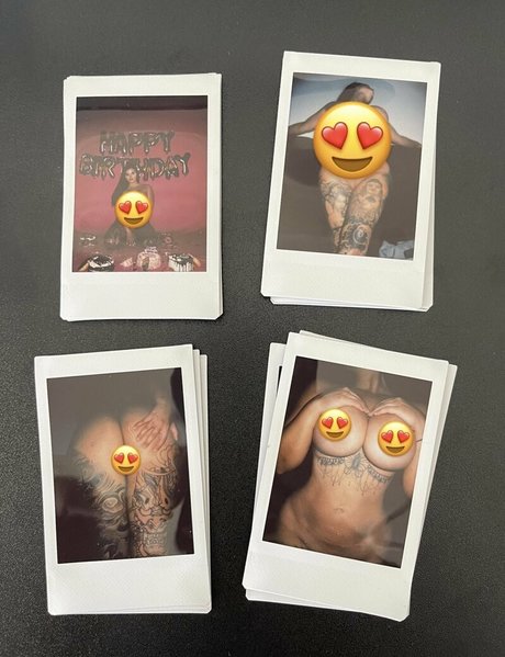 ぽっちゃりラテン系オンリーファンズ アートヌード 画像