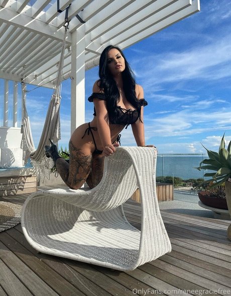 reneegraciefree ポルノスター トップ 写真