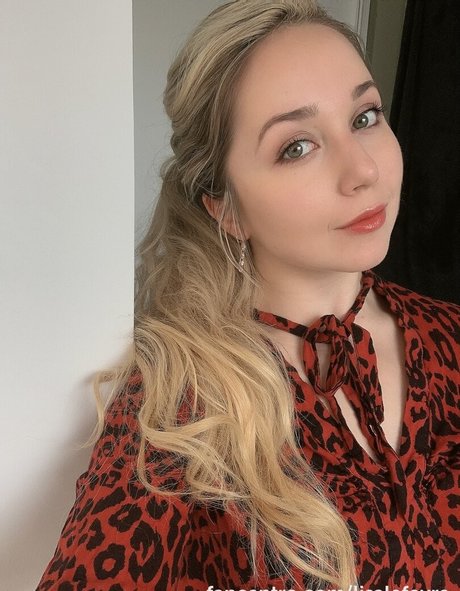 妊娠中のオンリーファンズ ホットセックス 画像