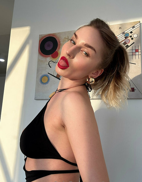 lana ocean アートスター ギャラリー