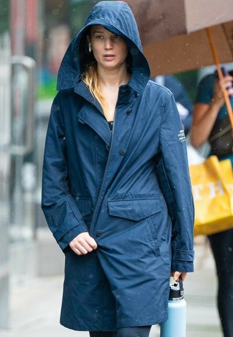 大きなプッシー唇オンリーファンズ セクシーヌード 写真