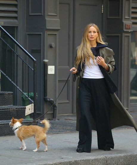 シャワー3P オンリーファンズ セクシーヌード 画像