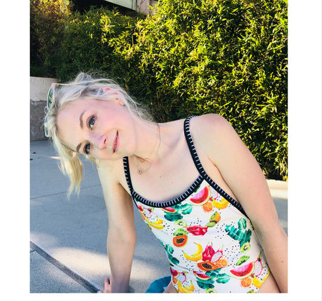 Emily Kinney エロティックなスター 画像