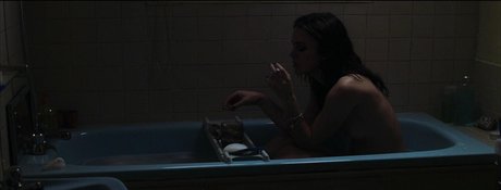 曲線美のブロンドオンリーファンズ ヌード 写真