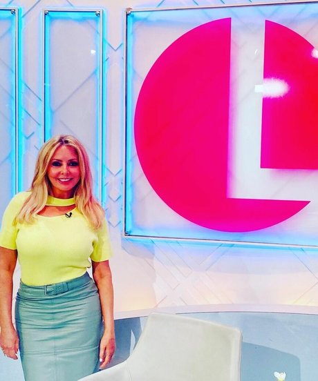 アジア人ニューハーフオンリーファンズ ポルノ 写真