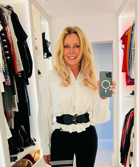 異人種間XXX オンリーファンズ えろた 写真