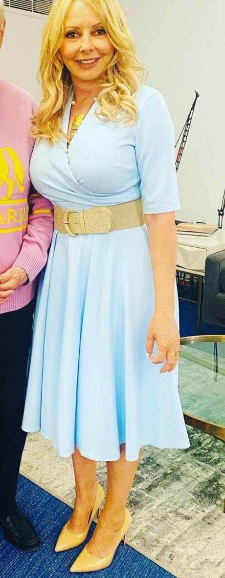 小人ヌードオンリーファンズ セクシーヌード 画像