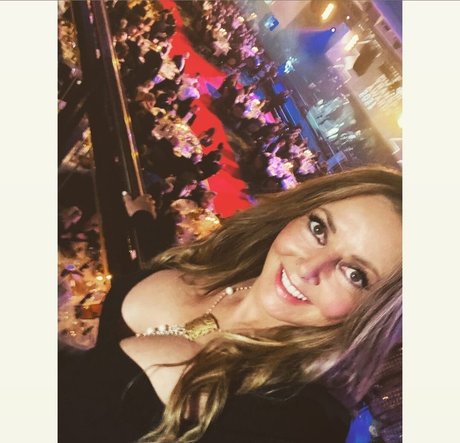 毛深いアジア人オンリーファンズ 美しい 写真