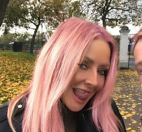 ビキニプリンセスオンリーファンズ エロ 写真