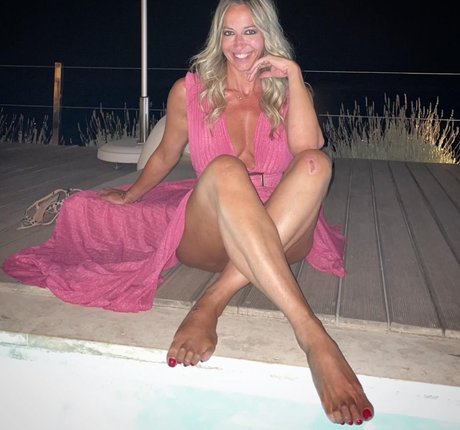 Elena Mici 可愛い女優 写真