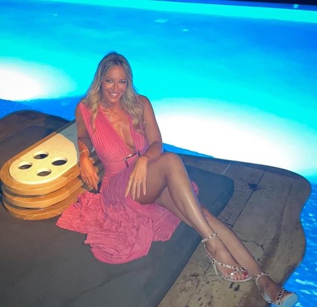 Elena Mici 完璧なモデル 画像