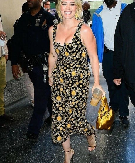 タトゥーオンリーファン 無料 写真