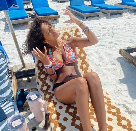 Lyla Troglin スター xxx 画像