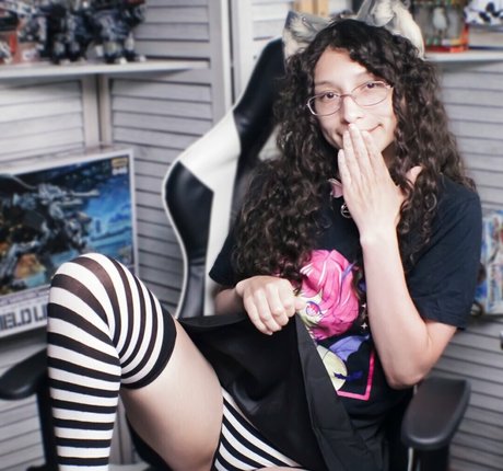 itwhiskarafterdark エロティック女優 ギャラリー