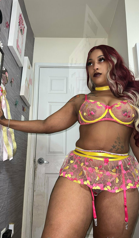 中出しプリンセスオンリーファンズ セクシー 写真